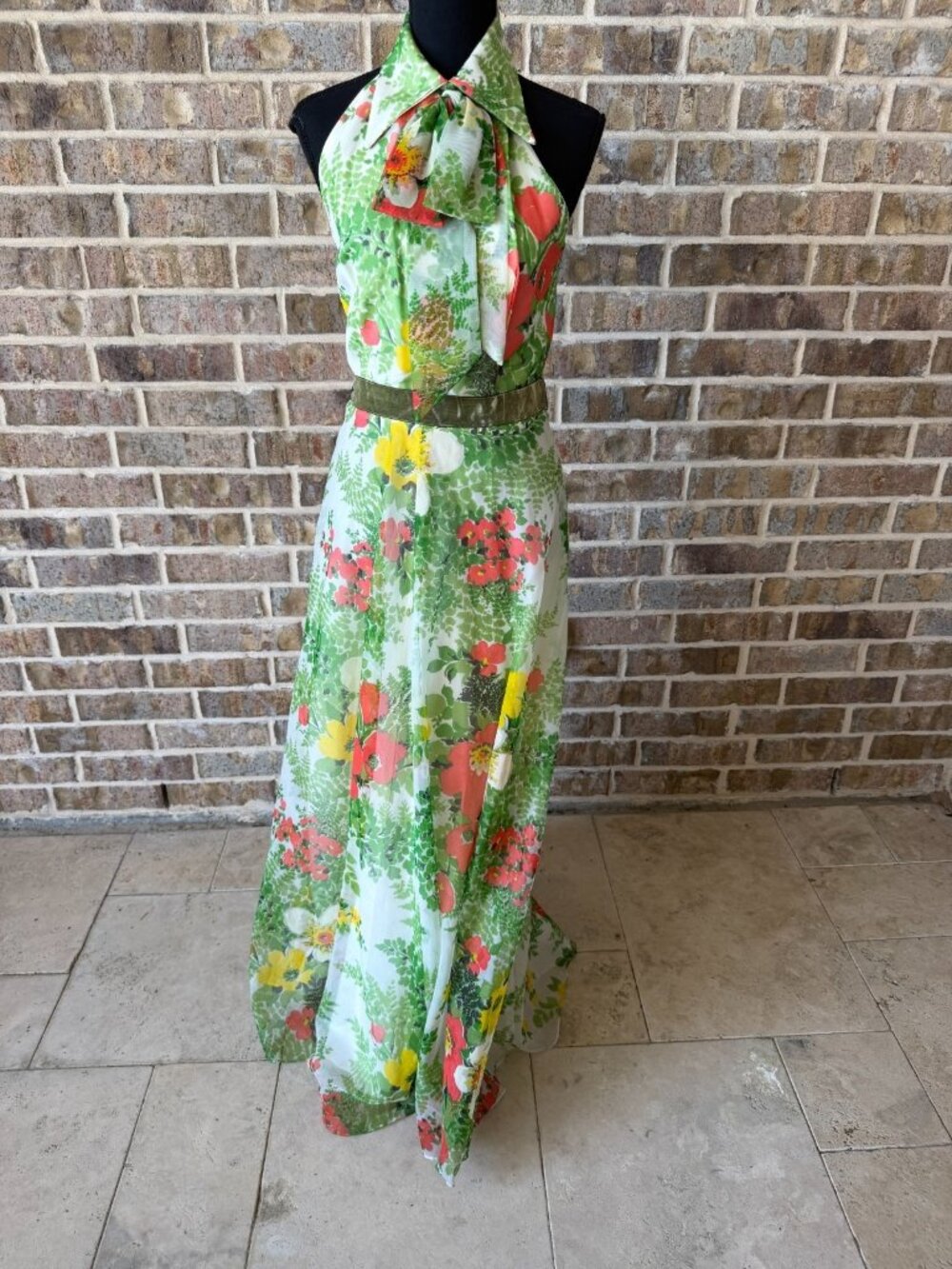 1970s Maxi Dress Halter Long Formal velvet waist belt Garden Floral Print small